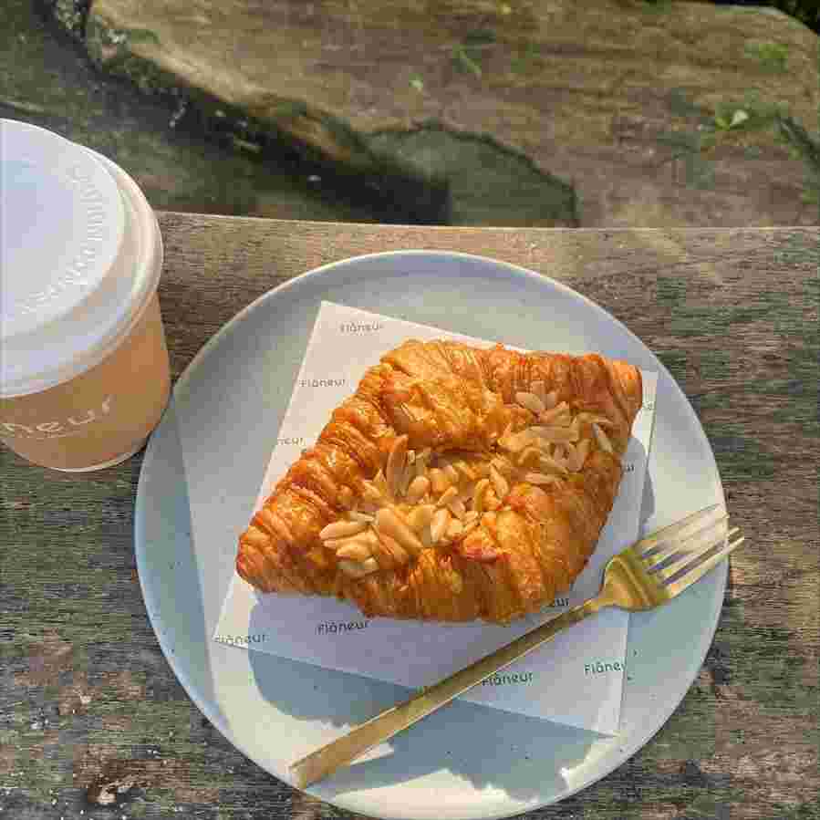 2 almond croissants