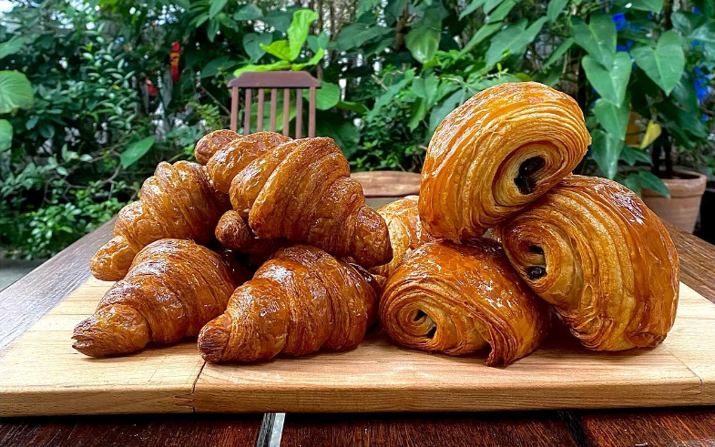 Morning Pastry surprise box